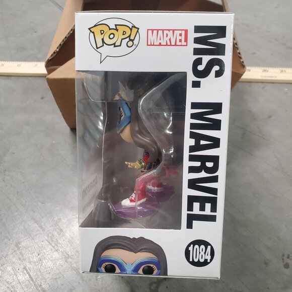 Funko Pop! Ms. Marvel 1084  Exclusive Bobble-Head Vinyl Collectible Figure - Picture 3 of 8